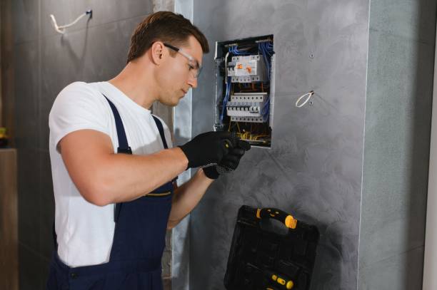 Best Circuit Breaker Repair  in Seymour, TX